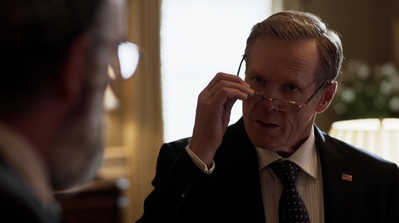 HOMELAND_-_E3X10_A_RED_WHEEL_BARROW_296.jpg