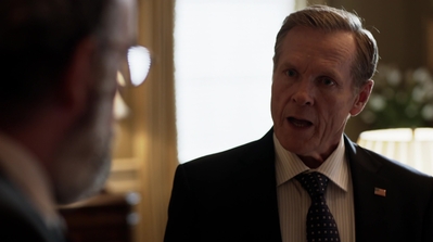 HOMELAND_-_E3X10_A_RED_WHEEL_BARROW_302.jpg