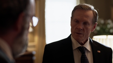 HOMELAND_-_E3X10_A_RED_WHEEL_BARROW_303.jpg