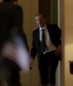 HOMELAND_-_E3X10_A_RED_WHEEL_BARROW_009.jpg