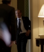 HOMELAND_-_E3X10_A_RED_WHEEL_BARROW_012.jpg