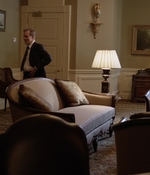 HOMELAND_-_E3X10_A_RED_WHEEL_BARROW_056.jpg