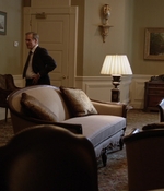 HOMELAND_-_E3X10_A_RED_WHEEL_BARROW_057.jpg
