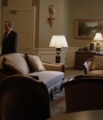HOMELAND_-_E3X10_A_RED_WHEEL_BARROW_071.jpg