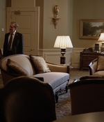 HOMELAND_-_E3X10_A_RED_WHEEL_BARROW_082.jpg