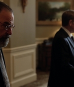 HOMELAND_-_E3X10_A_RED_WHEEL_BARROW_163.jpg