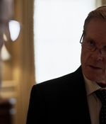 HOMELAND_-_E3X10_A_RED_WHEEL_BARROW_290.jpg