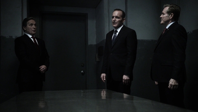AGENTS_OF_SHIELD_-_E3X13_PARTING_SHOT_157.jpg