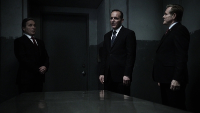 AGENTS_OF_SHIELD_-_E3X13_PARTING_SHOT_160.jpg