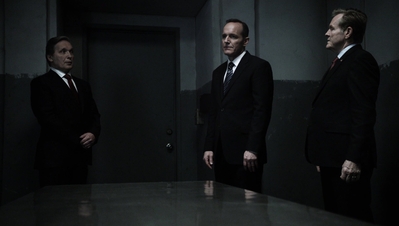 AGENTS_OF_SHIELD_-_E3X13_PARTING_SHOT_162.jpg
