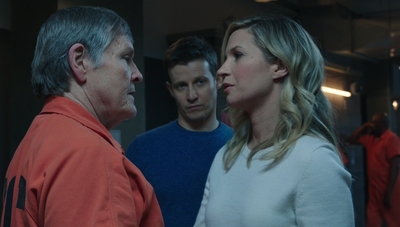 BLUE_BLOODS_-_E9X21_IDENTITY_261.jpg