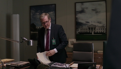 BERLIN_STATION_-_E1X09_THOMAS_SHAW_093.jpg