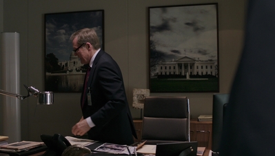 BERLIN_STATION_-_E1X09_THOMAS_SHAW_101.jpg