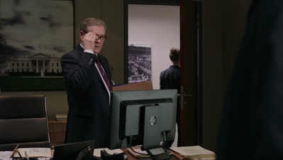BERLIN_STATION_-_E1X09_THOMAS_SHAW_212.jpg