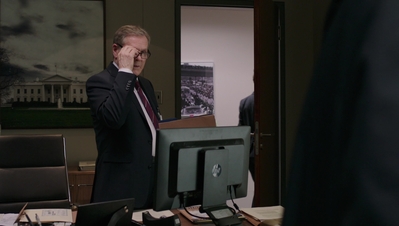 BERLIN_STATION_-_E1X09_THOMAS_SHAW_213.jpg