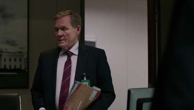 BERLIN_STATION_-_E1X09_THOMAS_SHAW_221.jpg