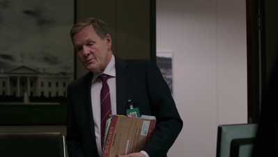 BERLIN_STATION_-_E1X09_THOMAS_SHAW_226.jpg