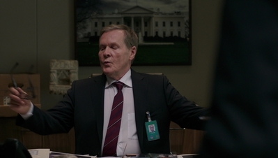 BERLIN_STATION_-_E1X09_THOMAS_SHAW_259.jpg