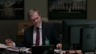 BERLIN_STATION_-_E1X09_THOMAS_SHAW_334.jpg