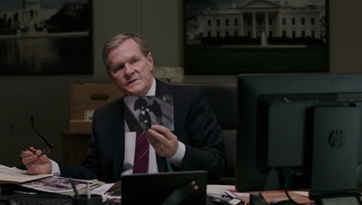 BERLIN_STATION_-_E1X09_THOMAS_SHAW_343.jpg