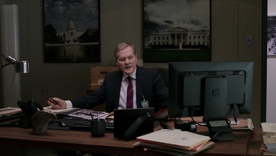 BERLIN_STATION_-_E1X09_THOMAS_SHAW_377.jpg