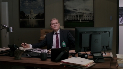 BERLIN_STATION_-_E1X09_THOMAS_SHAW_385.jpg