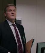 BERLIN_STATION_-_E1X09_THOMAS_SHAW_215.jpg