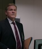 BERLIN_STATION_-_E1X09_THOMAS_SHAW_216.jpg