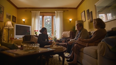 FULL_CIRCLE_-_E1X04_SAFE_IN_THE_CIRCLE_330.jpg
