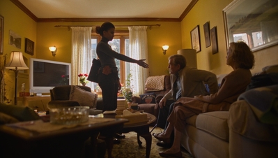 FULL_CIRCLE_-_E1X04_SAFE_IN_THE_CIRCLE_463.jpg