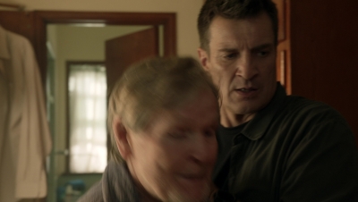 THE_ROOKIE_-_E7X02_THE_WATCHER_-_HD_SCREENCAPS_082.jpg